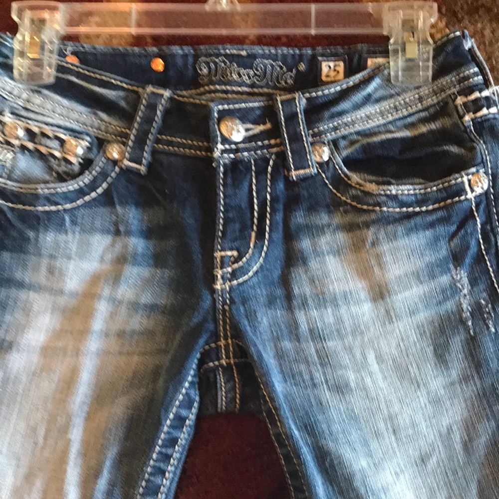 Light capris jeans